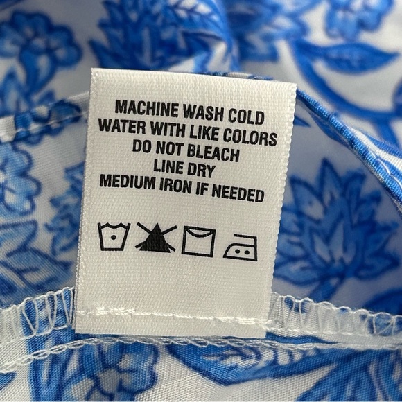 CeCe Floral Puff Sleeve Smocked Top - Picture 6 of 9